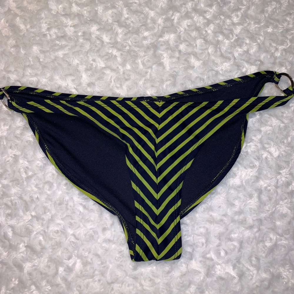 Bikini bottoms